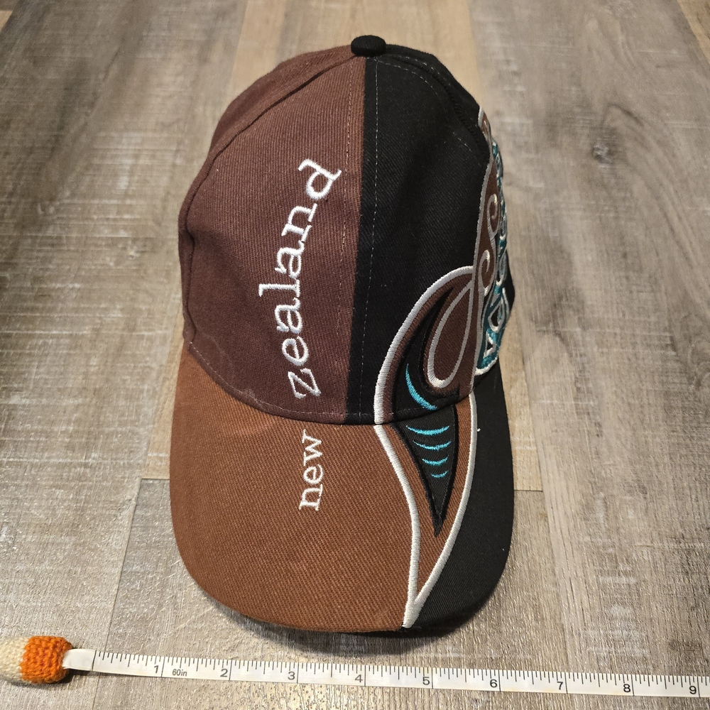 New Zealand Embroidered Two-Tone Baseball Cap